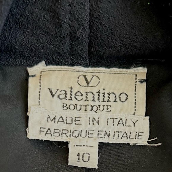 Retro Double Breasted Captains blazer with ruffle shawl collar by Valentino - Picture 6 of 6
